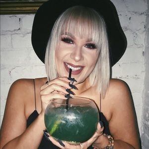 Meet your Posher, Nikki